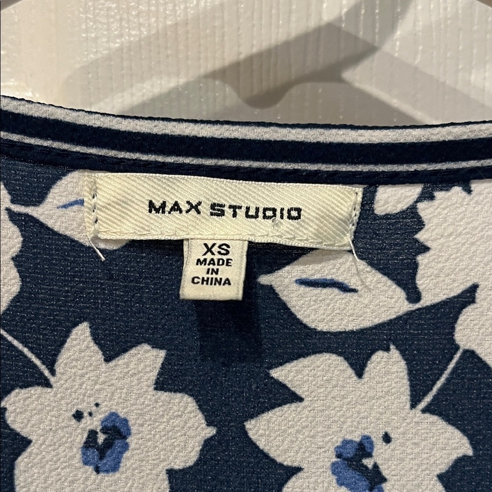 Max Studio Navy and White Floral Wrap Dress - Picture 5 of 5
